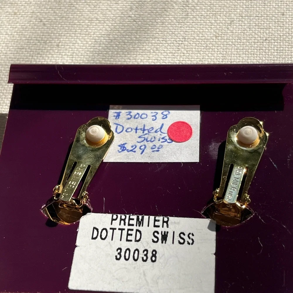 Vintage Premier Designs “Dotted Swiss” Red & Cream Enamel Clip-On Earrings - Picture 2 of 4